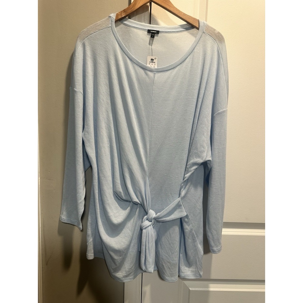 Express NWT light Blue Top Front Twist XL‎